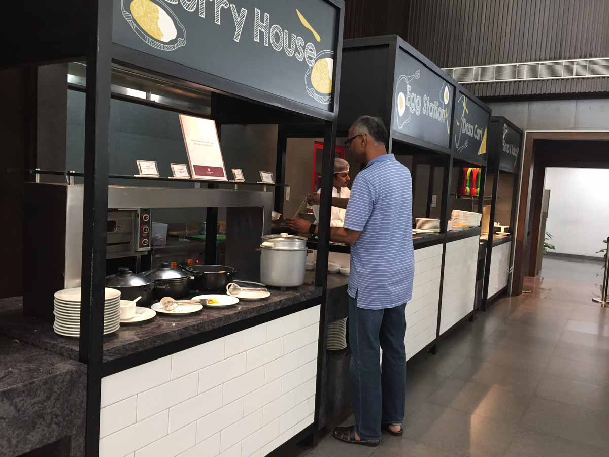 Live Food station at Plaza Premium Lounge (domestic) bangalore