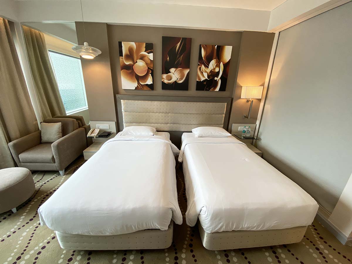 Radisson Blu Bangalore Outer Ring Road Room