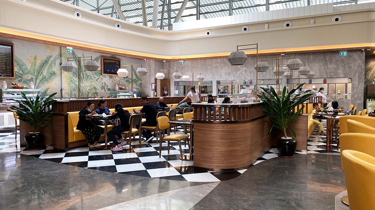 Dining Area - Occupied