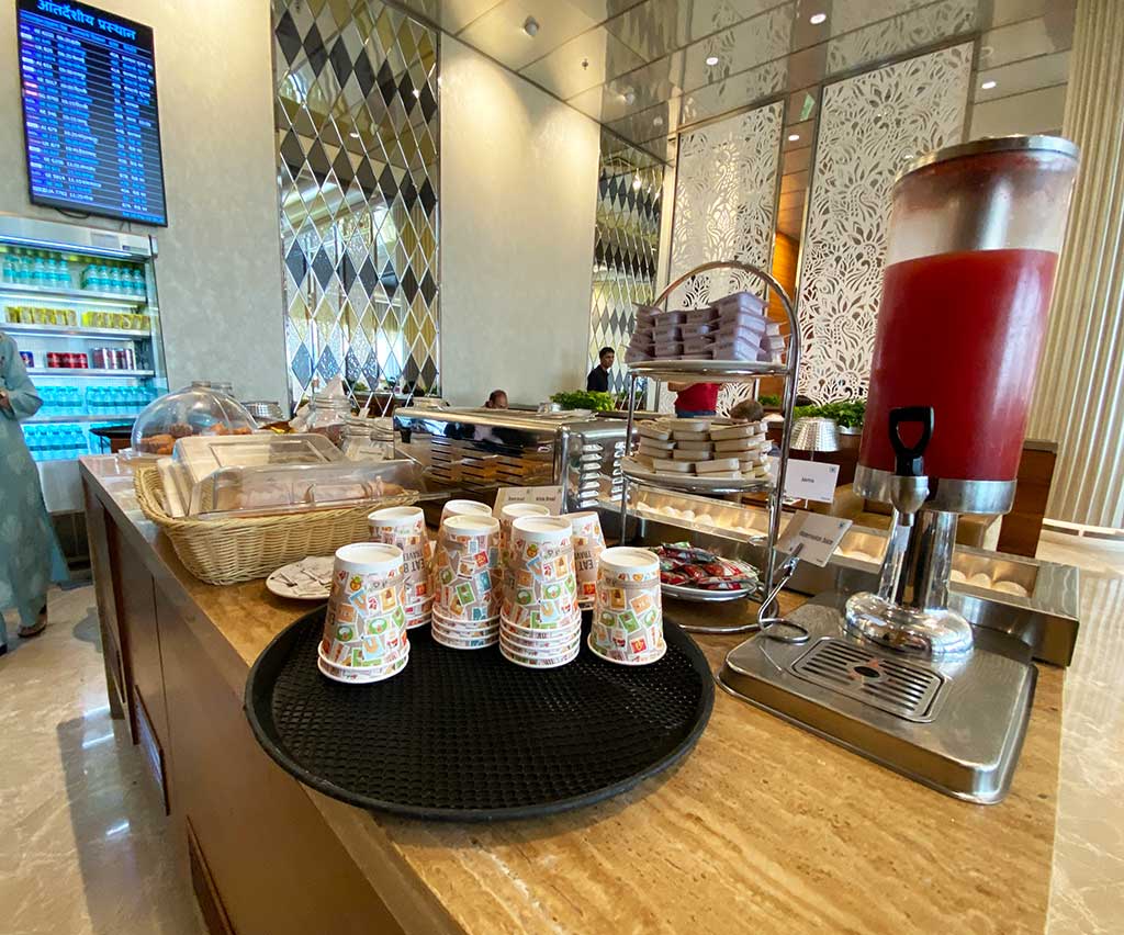 Adani lounge - Juice