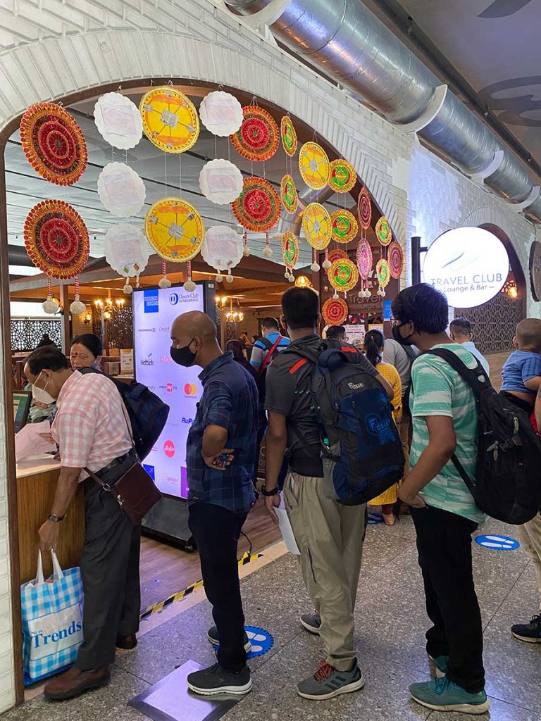 kolkata airport lounge checkin counter