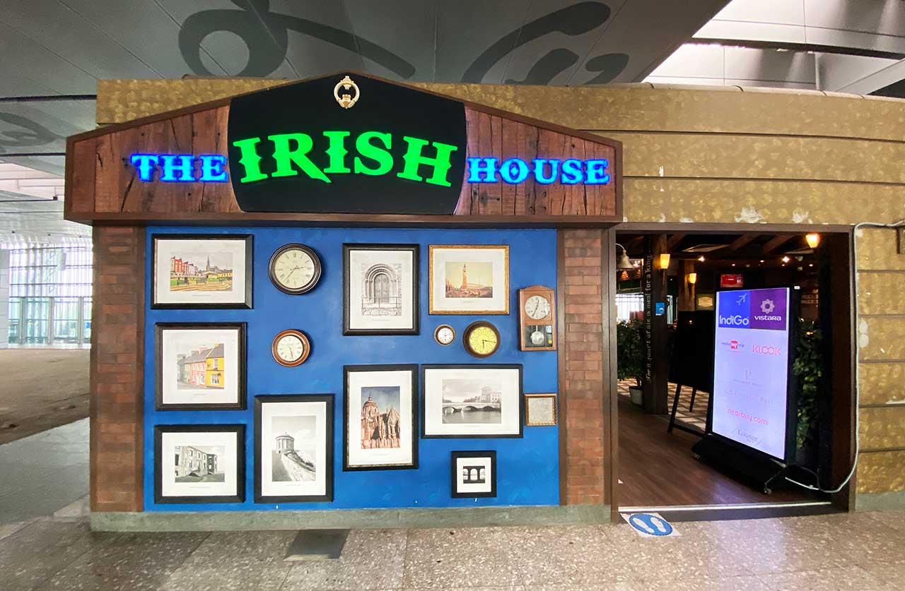 Kolkata premium airport lounge - The Irish House