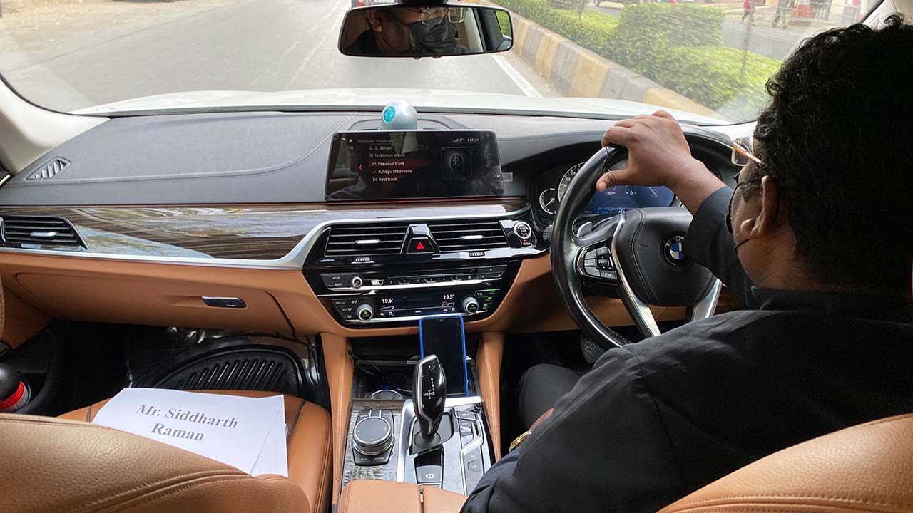 luxury airport transfer service india