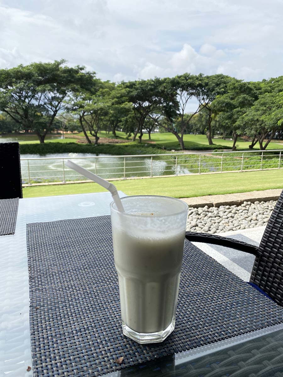 Prestige Golfshire Resort - smoothie at restaurant
