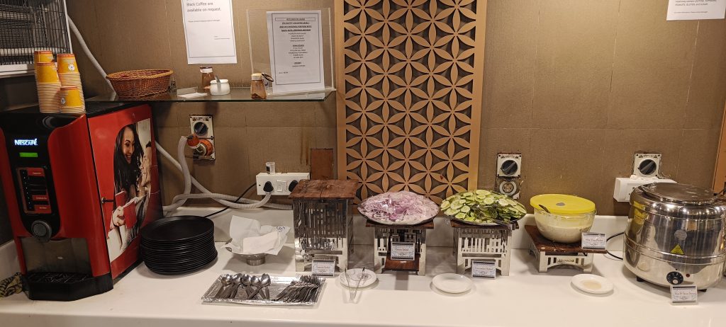 IRCTC Railway Lounge, New Delhi - buffet food