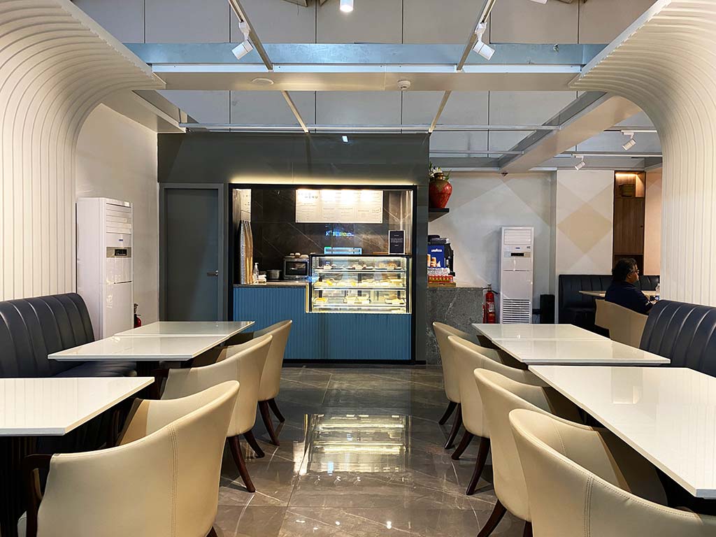 Lounge Seating - Dining area