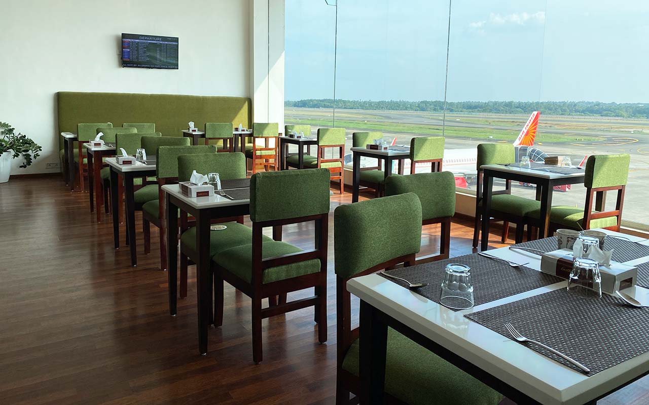 Business class - Dining section